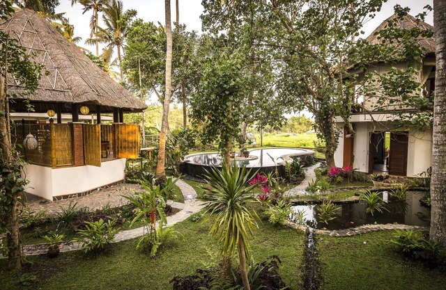 VISTAS IMPRESIONANTES, SUBLIMAMENTE ROMÁNTICO 4PAX A / C PISCINA PRIVADA DE LUJO TOTALMENTE CATERED