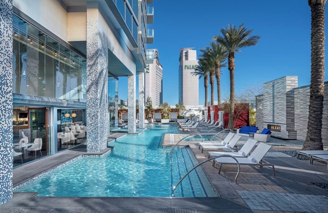 StripViewSuites at Palms Place Penthouses