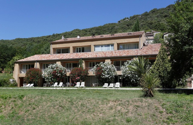 Studio au calme avec terrasse + vue imprenable sur l'Ardèche!