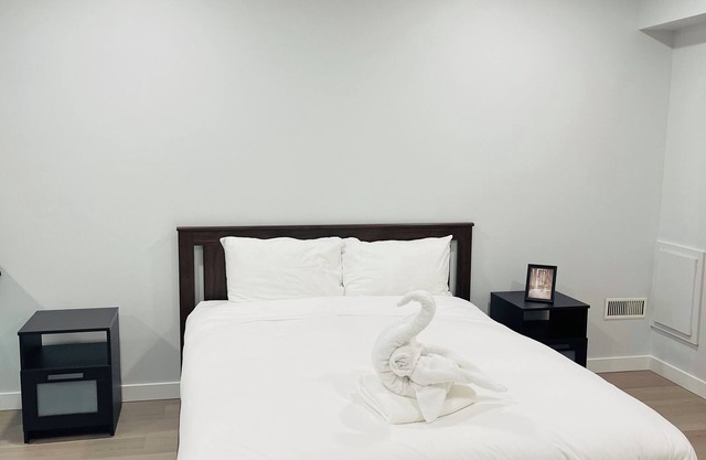 Studio 1 bedroom suite in Vancouver (close to PNE and Downtown)