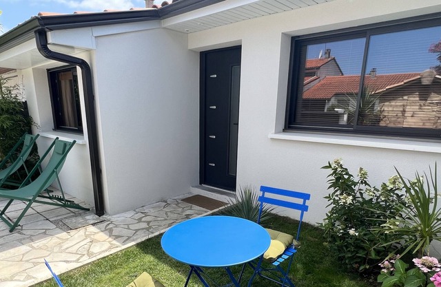 Studio 10 minutes from the Bordeaux hyper center.