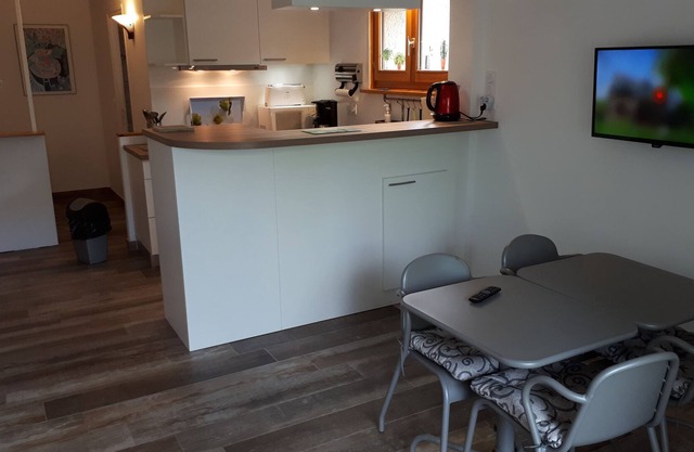 Studio *** 2-4 people on the ground floor with terrace a stone's throw from Lake Annecy