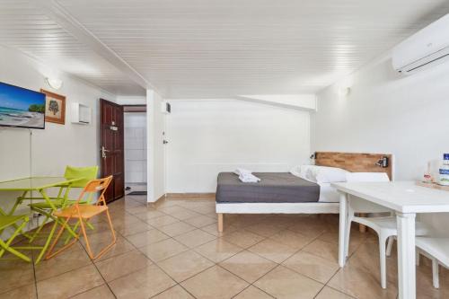Studio 3-Passiflore - A 7min de la plage