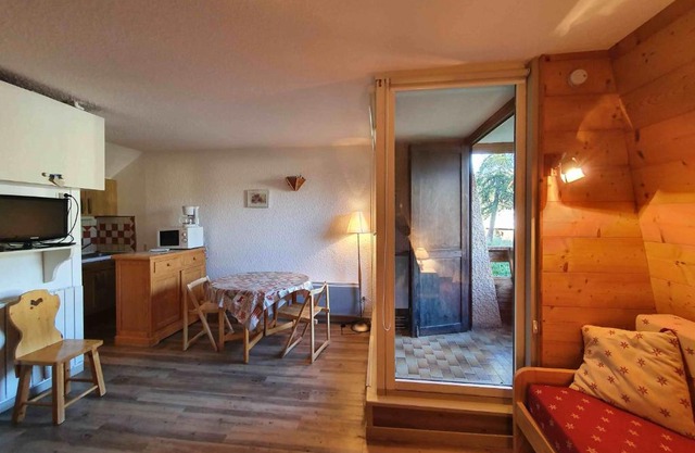 Studio 3 personnes, VARS LES CLAUX, Skis aux pieds