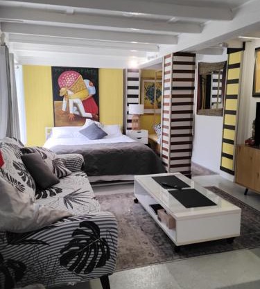 Studio 33