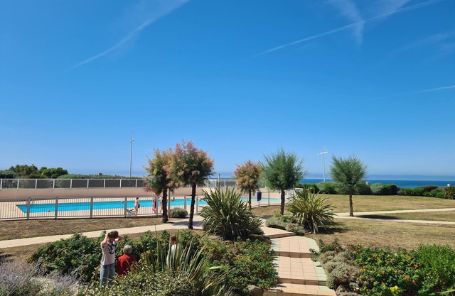 Studio 4 Pers. Swimming pool. Parking. wild coast.
