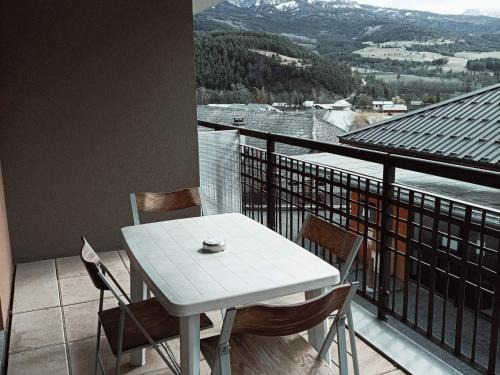 Studio 4 pers avec terrasse, piscine chauffée, parking - Résidence Château des Magnans, Jausiers - FR-1-165B-16