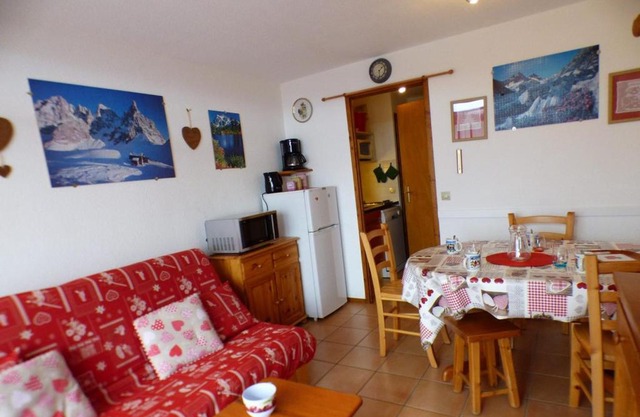 Studio 4 pers, balcon sud, proche télésièges et commerces - Les Saisies - FR-1-594-153