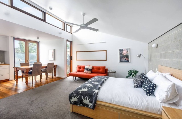 Studio 43 Vintage Warehouse Vibes in Fitzroy North