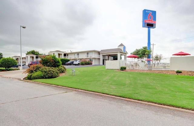 Studio 6 Midwest City, Ok - Oklahoma City