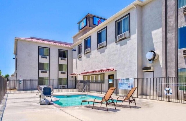 Studio 6 Suites Hesperia, CA – West Main Street – I-15