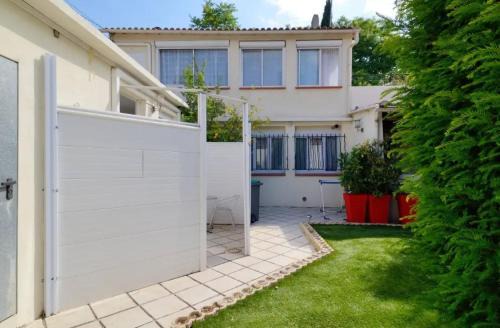 Studio accueillant à Marseille avec jardin 15 m²