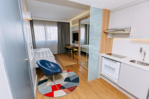 Studio Aconchegante no Batel Cama King WiFi e Estac