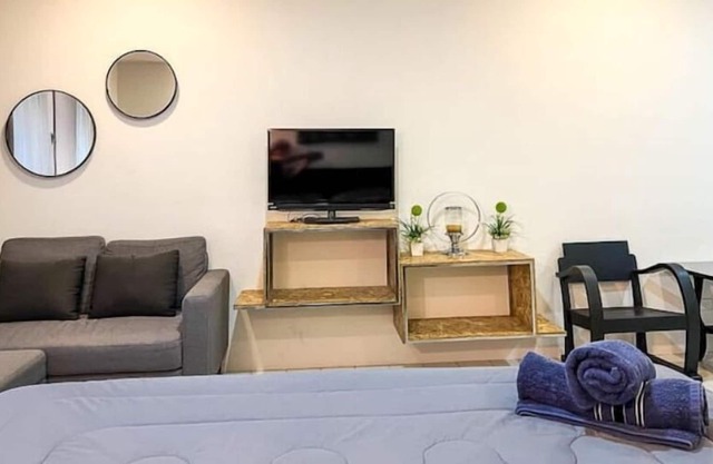 Studio Apartment with Balcony in Center of Nimman