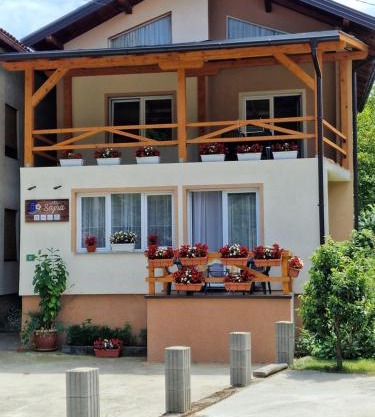 Studio Apartman SAJRA