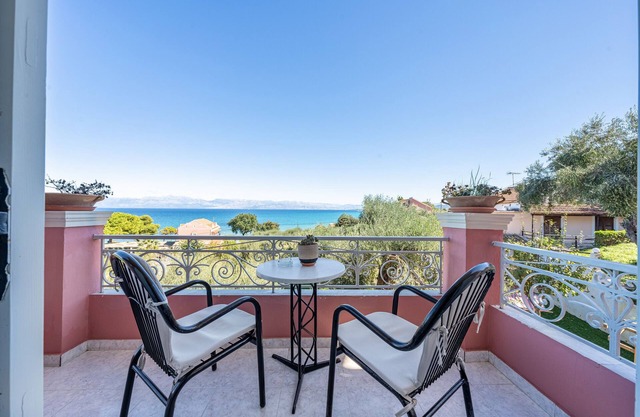 Estudio '5' con vistas al mar, Wi-Fi y aire acondicionado