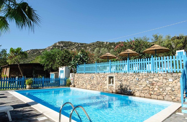 Apartamento estudio 'Agricosta Del Sud Studio6 - 4p' con piscina y jardín compartidos
