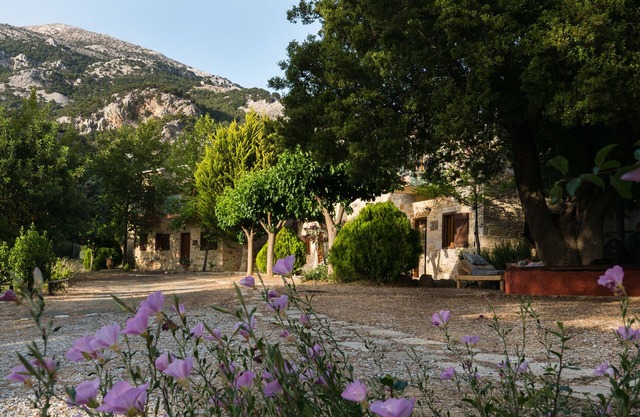 Apartamento estudio 'Akros Oreon, Omalos' con vistas a la montaña, terraza privada y Wi-Fi