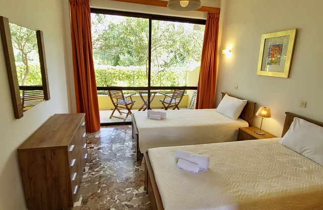 Apartamento estudio 'Alexandra Studio 4' con balcón privado y Wi-Fi