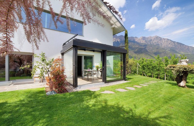 Apartamento estudio "Casa Sonngart" con vistas a la montaña, piscina privada y Wi-Fi