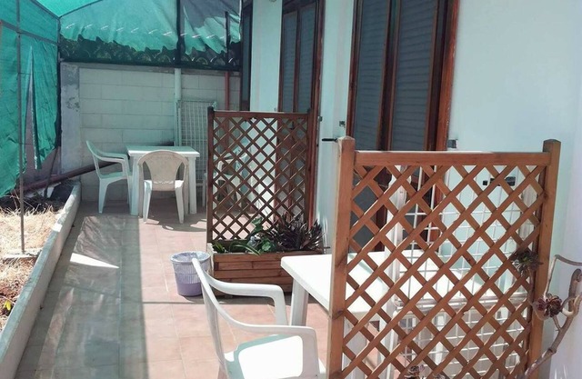 Apartamento estudio para 2 a 300 metros del mar.