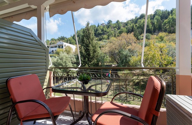 Estudio 'Nontas Homes 37' con vistas a la montaña, Wi-Fi y aire acondicionado