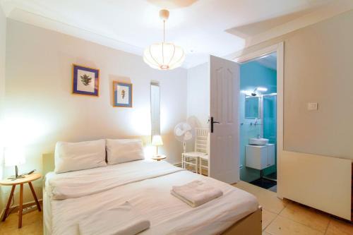 Studio Apartment on Garden Floor in the Center of Mecidiyeköy