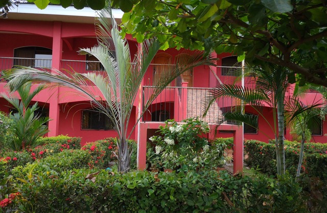 Apartamento tipo estudio a solo 3 millas del océano con piscina más WiFi