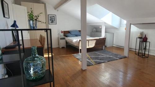 Studio au calme avec vue à 10 mn du centre de Paris