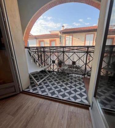 Studio avec balcon