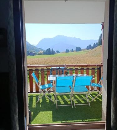 Studio avec vue sur les montagnes à 2 minutes d'un lac
