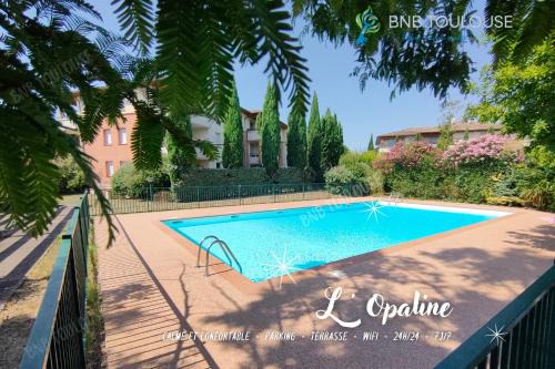 Studio calme dans une belle résidence avec piscine Parking WiFi