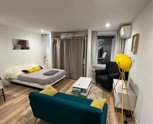 Studio centre village
