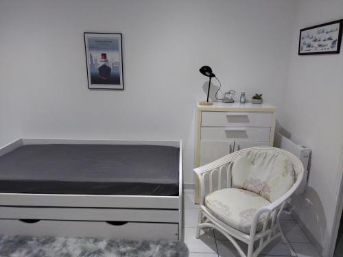 studio charmant canapé lit Netflix Prime video wifi Dazn
