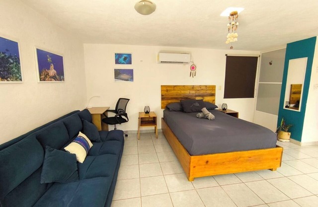 Estudio cómodo y equipado, a 3 cuadras del malecón, cerca de ferry y mercado