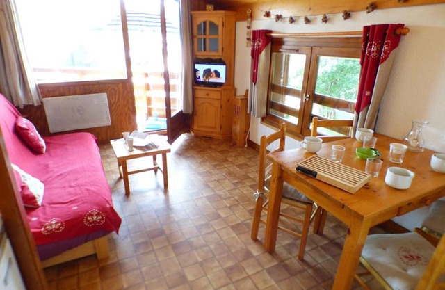 Studio cosy aux Saisies, proche pistes et commerces, 4 couchages, balcon sud-ouest - FR-1-594-150