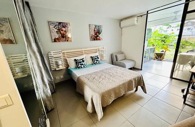 Studio cosy plage et piscine à Bas Du Fort