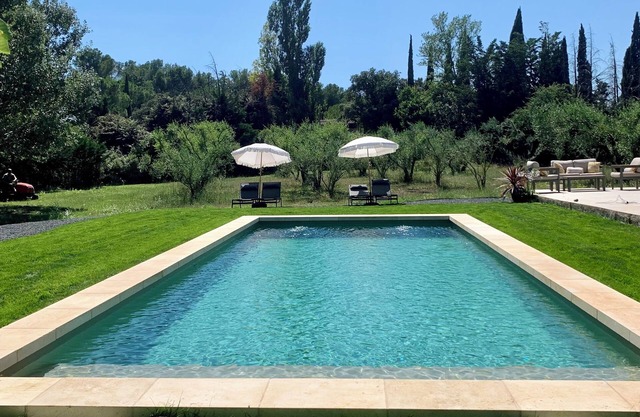 Studio equipped Terra "Au Bout Du Chemin" Domaine de Bournissac in Noves