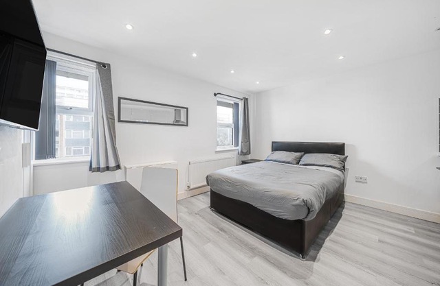 Studio Flat in Camberwell