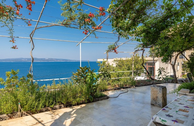 Apartamento-estudio en la playa Bratus, Makarska (AS-22135-d)