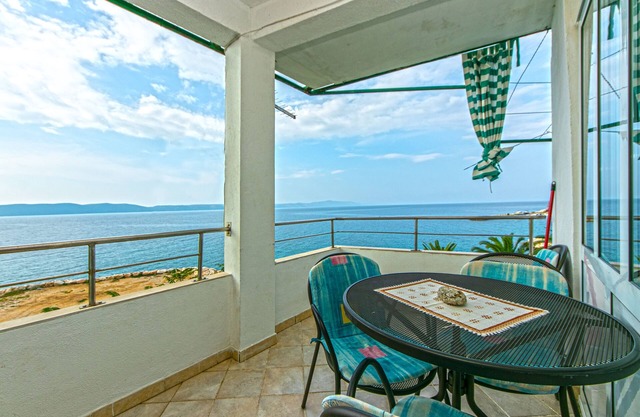 Apartamento-estudio en la playa Zivogosce - Porat, Makarska (AS-20097-a)