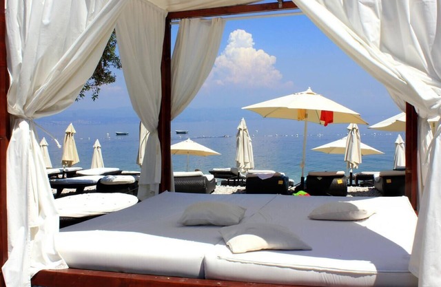 Apartamento-estudio en la playa Medveja, Opatija (AS-3430-a)