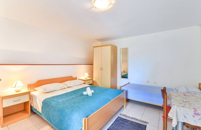 Apartamento-estudio en la playa Tkon, Pasman (AS-698-a)