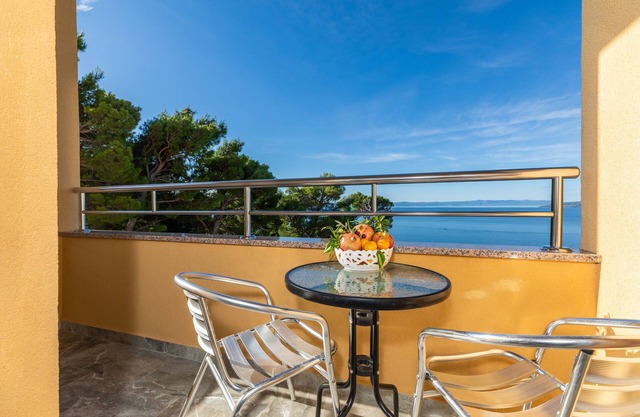Apartamento-estudio con balcón y vista al mar Krvavica, Makarska (AS-23540-b)