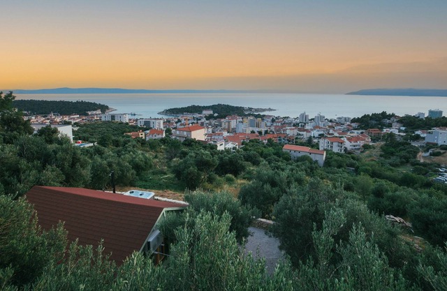 Studio flat with terrace and sea view Makarska (AS-21567-a)
