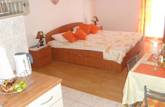 Apartamento-estudio con terraza y vista al mar Orebic, Peljesac (AS-648-a)