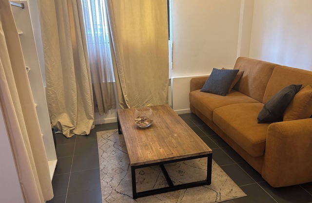 Studio Fonctionnel et Paisible Proche Paris