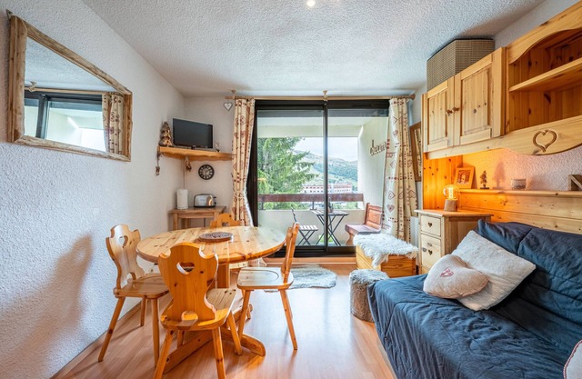 Studio 4 pers. saint-françois longchamp 1650- at the foot of the slopes, resort center.