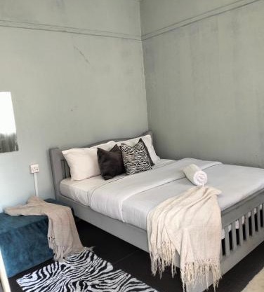 studio guest room