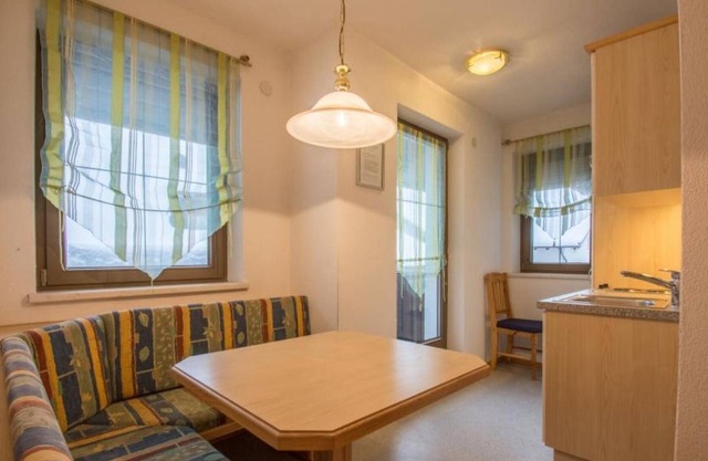 Una casa de vacaciones agradablemente amueblada con una zona de bienestar.
